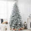 Arbre de Noël artificiel enneigé 8 pi avec extrémités de 8 pi, base en métal pliable, assemblage facile, réaliste et festif-1593206211