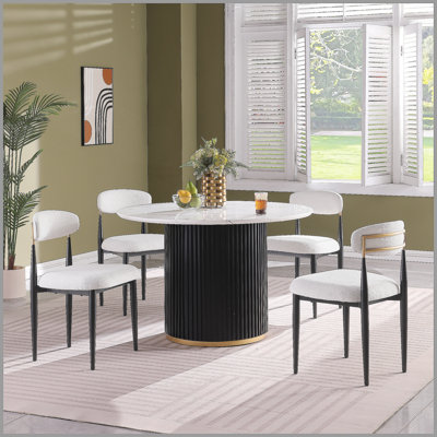 Table de salle à manger de 46 pouces en faux marbre, base en métal noir Wave avec décoration dorée - peut accueillir 4 personnes pour la cuisine et la salle à manger