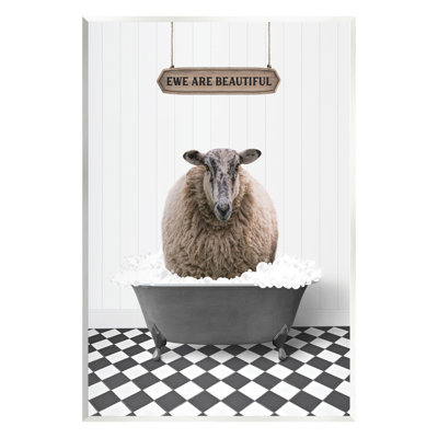 «Ewe Are Beautiful Bathroom» par lettré et doublé