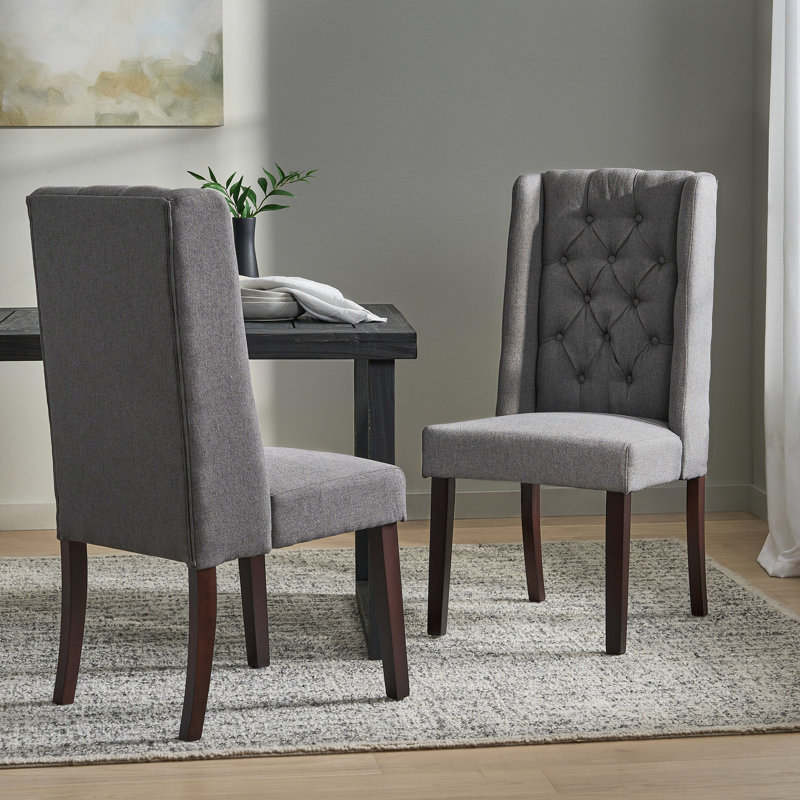 2 chaises de salle à manger avec dossier haut et siège, tissu gris foncé, structure en bois de bouleau, dossier, matériau