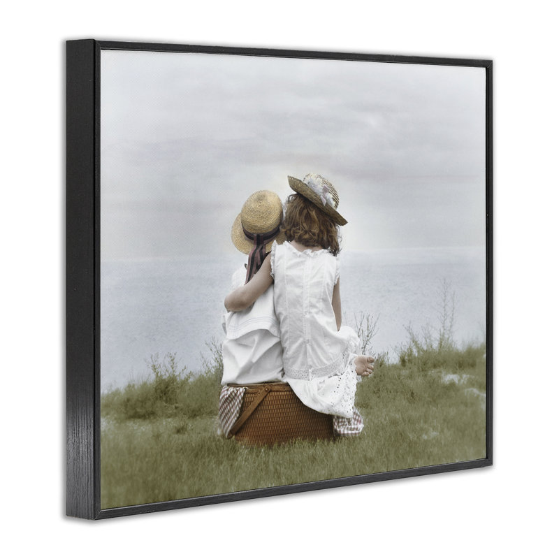 «Friends By The Ocean», estampe numérique, design par Kendra Dew, H 16 po x l 20 po, Giclée noire de minuit encadrée
