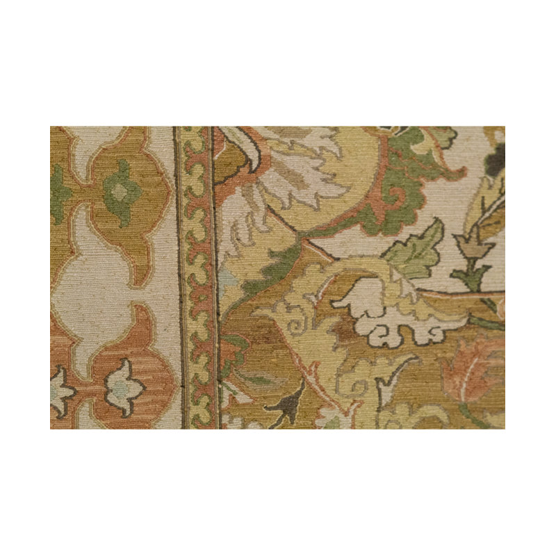 Tapis doré et beige noué à la main de haute qualité
