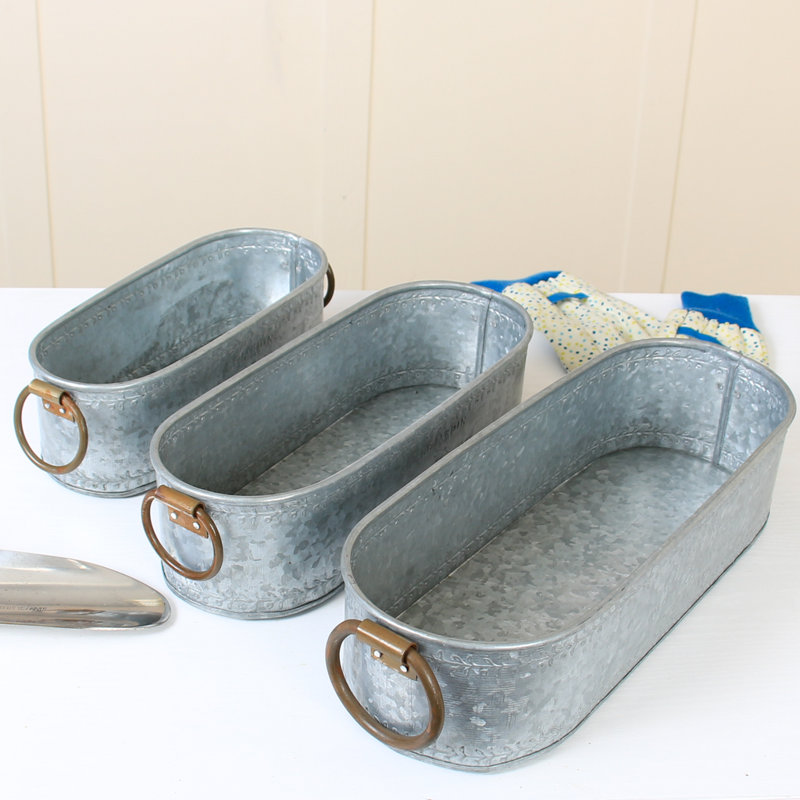 Bernadine Metal Pot Planter