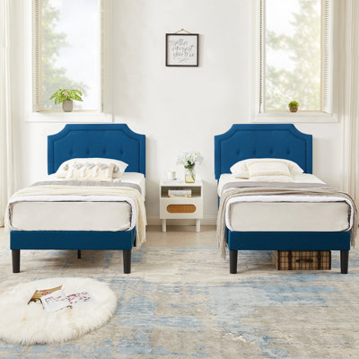 Saylah Upholstered Platform Bed