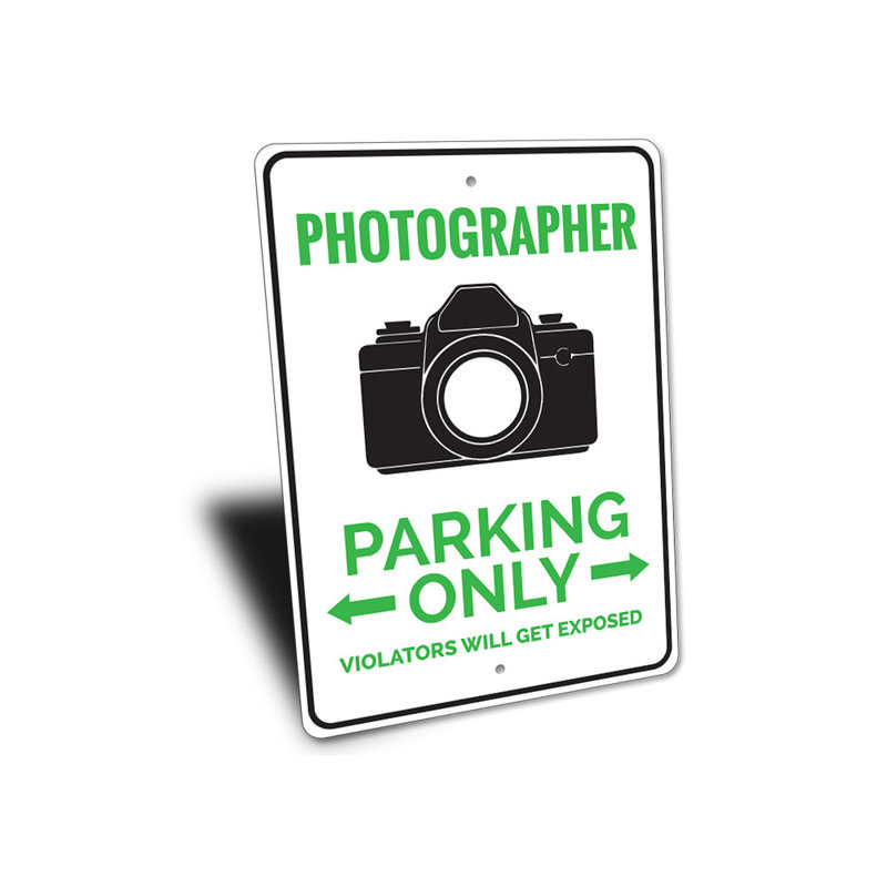 Photographe en aluminium, H 14 po x l 10 po x P 0,04 po