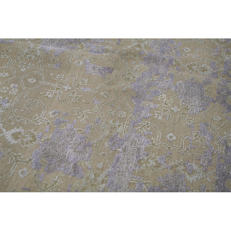 Kendale Abstract Area Rug in Gray/Beige