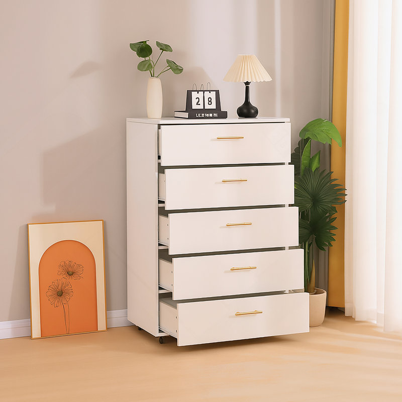 Commode 5 tiroirs avec poignées et quatre roulettes pivotantes