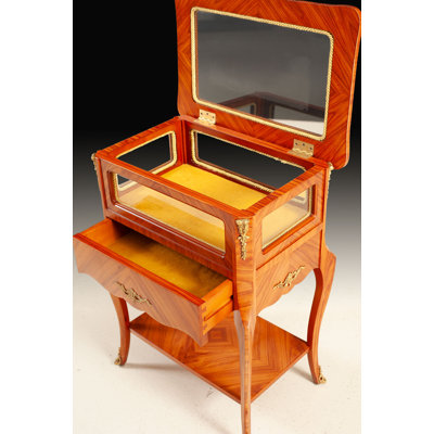 Curio Table