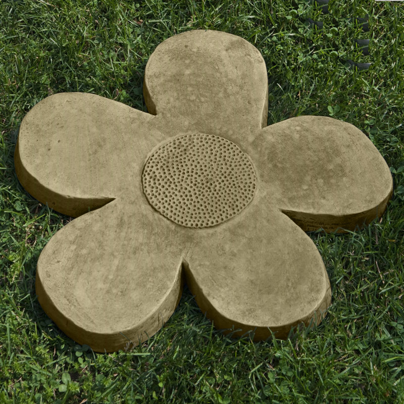 Flower Power Stepping Stone, 2" H x 15.5" W x 15.5" D, English Moss