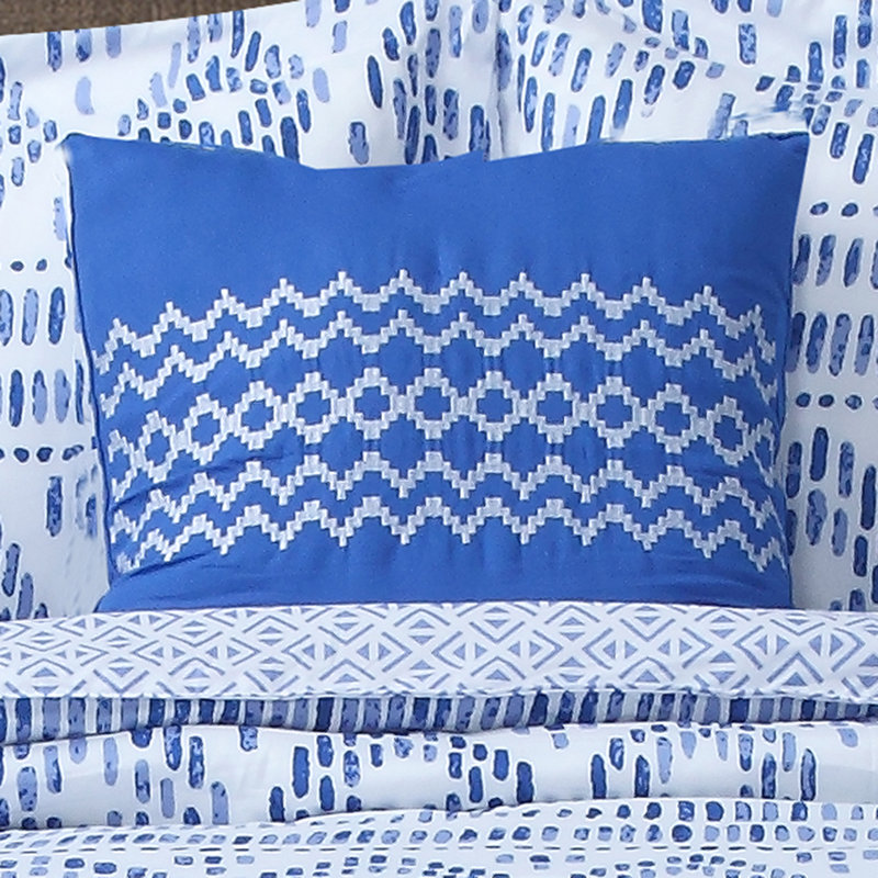 Austin Geometric Shapes Comforter, King Comforter + 2 Shams + 1 Throw Pillow