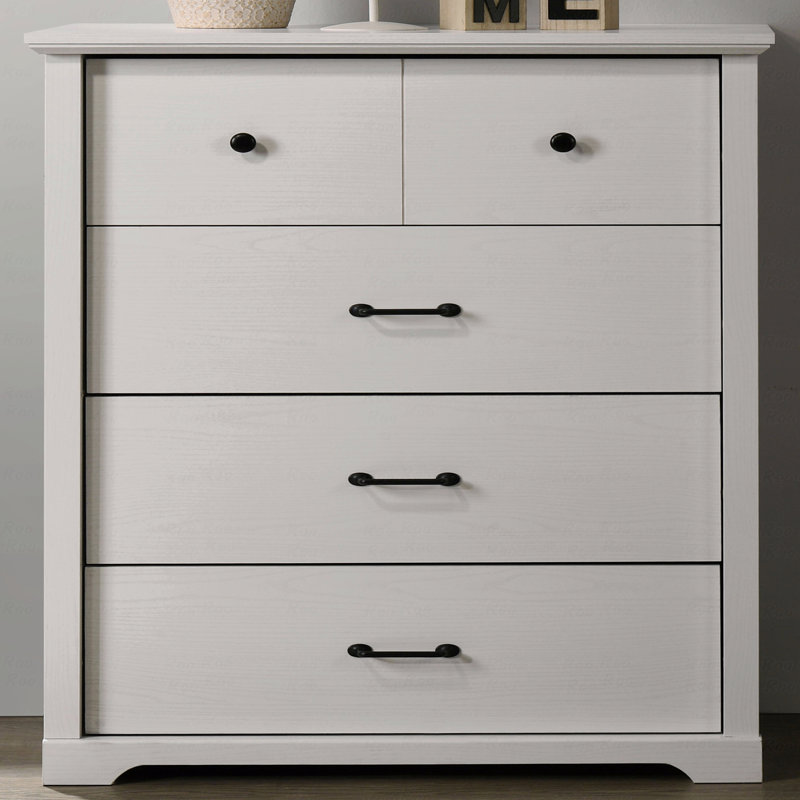 Commode 4 tiroirs, l 32 po avec poignées noires, Blanc