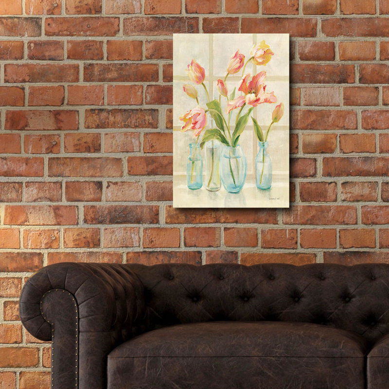  «Tulips On Windowsill» par Danhui Nai, art mural en verre acrylique, 16 po x 24 po