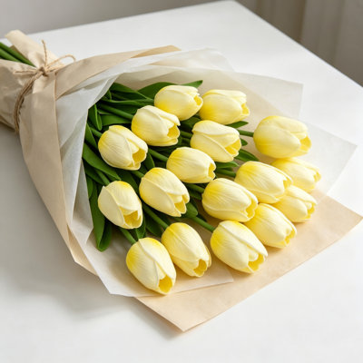 Ensemble de 10 pièces beige et jaune, fausse fleur de tulipe, fleur de simulateur tactile, accessoires de photographie de mariage, tulipes artificielles à texture réaliste pour la décoration de l'hôtel et la prise de photos