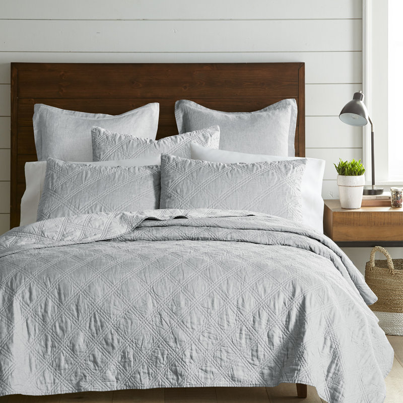 Washed Linen Light Grey Twin Quilt