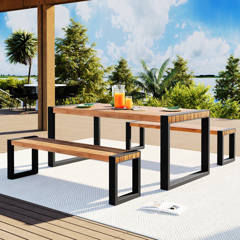 Salle à manger extérieure toutes saisons: table et 2 bancs, plateau en bois, structure en acier, assemblage requis avec et en acier, pour différentes occasions climatiques