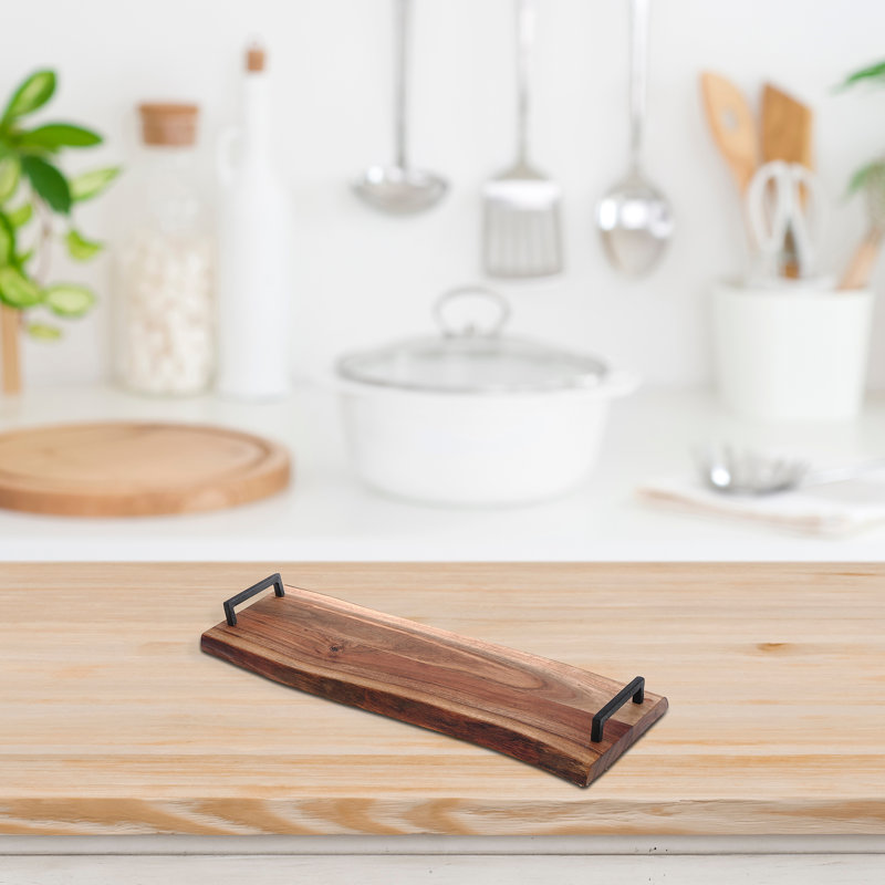 Planche de service en bois d'acacia avec poignées en fer
