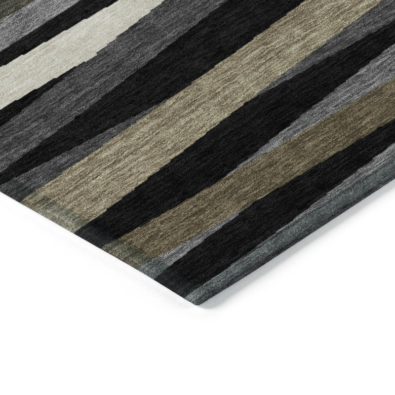 Tapis intérieur lavable rayé noir 5 pi x 8 pi
