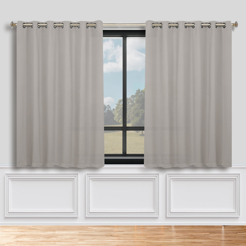 Paire de rideaux obscurcissant avec œillets Millendon, Chrome chrome, L 70 po x L 63 po