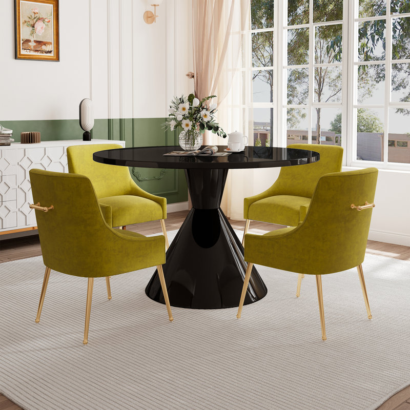 Magallanes 4 - Person Round Table Dining Set with Velvet Dining Chairs, Black, Green