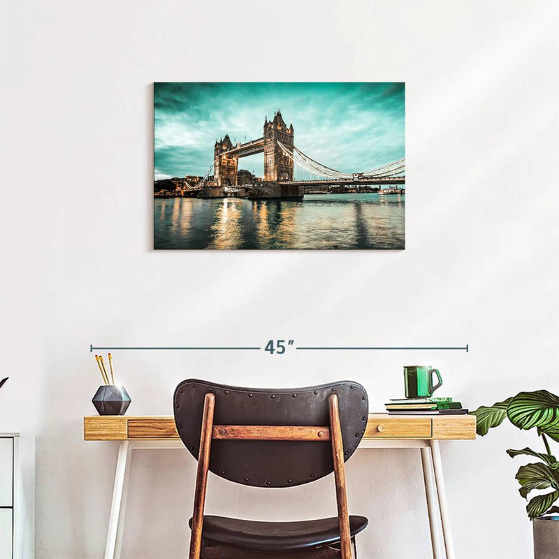 Nicci London Bridge Nightfall, H 20 po x l 30 po