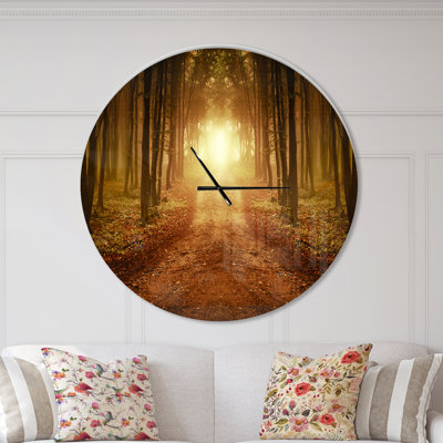 Horloge murale Swigart Farmhouse Designart Road