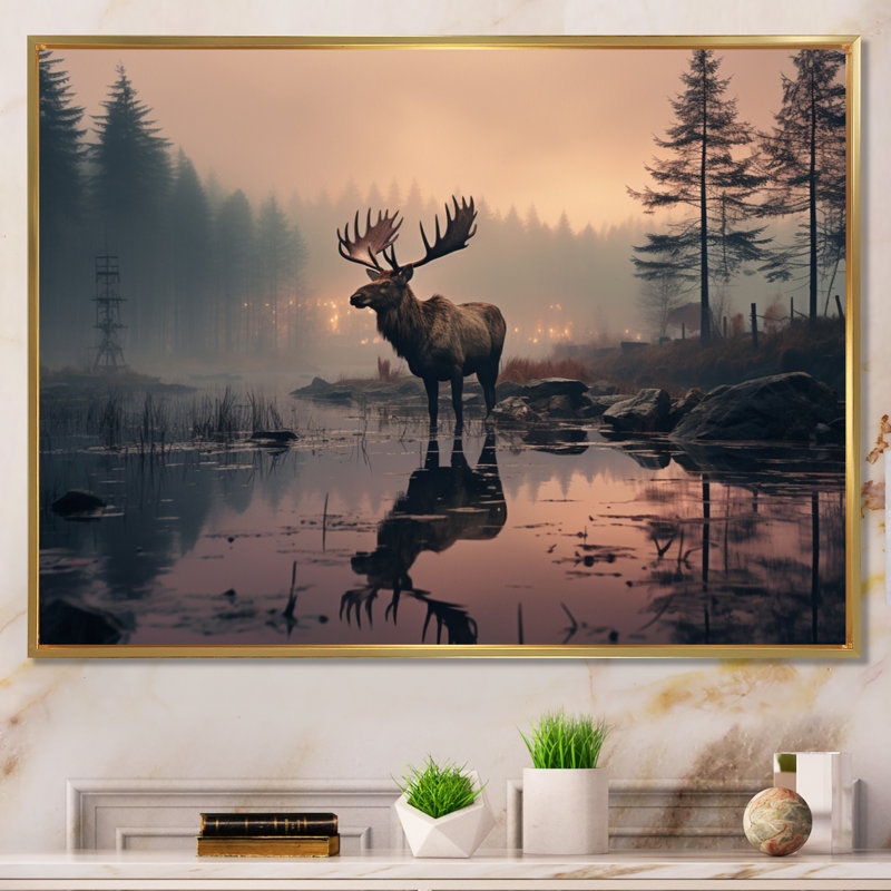 «Brown Peach Moose Misty Morning», reproduction sur toile, H 34 po x l 44 po x P 1,5 po, Cadre flottant doré