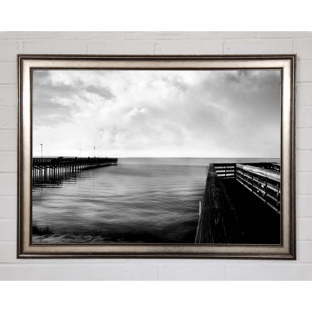 Gerahmtes Leinwandbild Tranquil Pier B N W