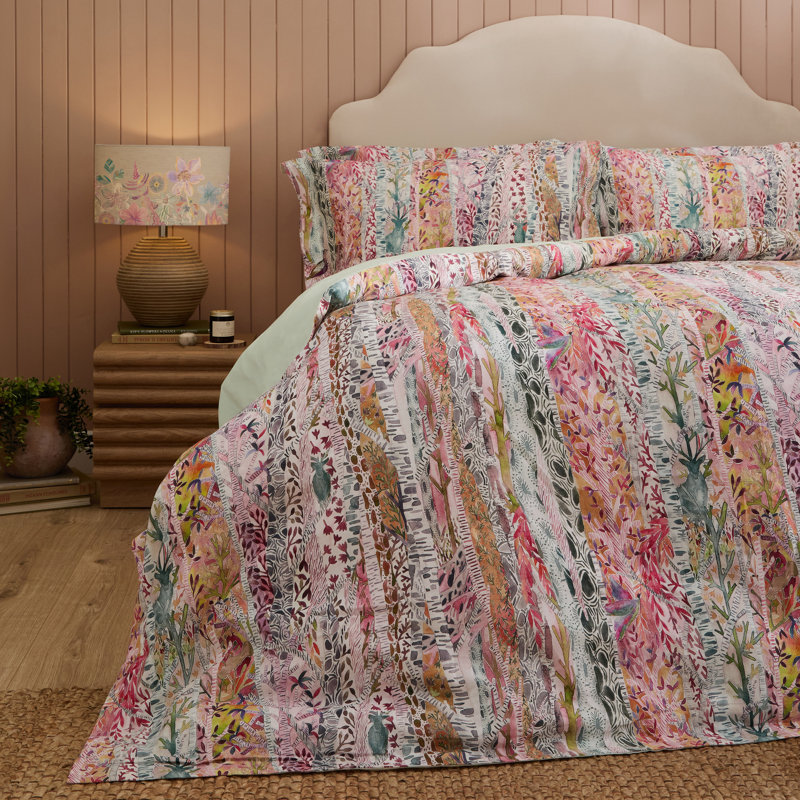 Whimsical Tale Cotton Patchwork Duvet Cover Set with Pillowcases, Kingsize Duvet Cover + 2 Standard Pillowcases