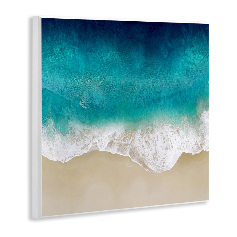 Vue aérienne de la marée bleue tropicale à la plage par Maggie Olsen - reproduction de photo