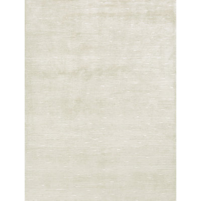 Area Rug in Ivory/White