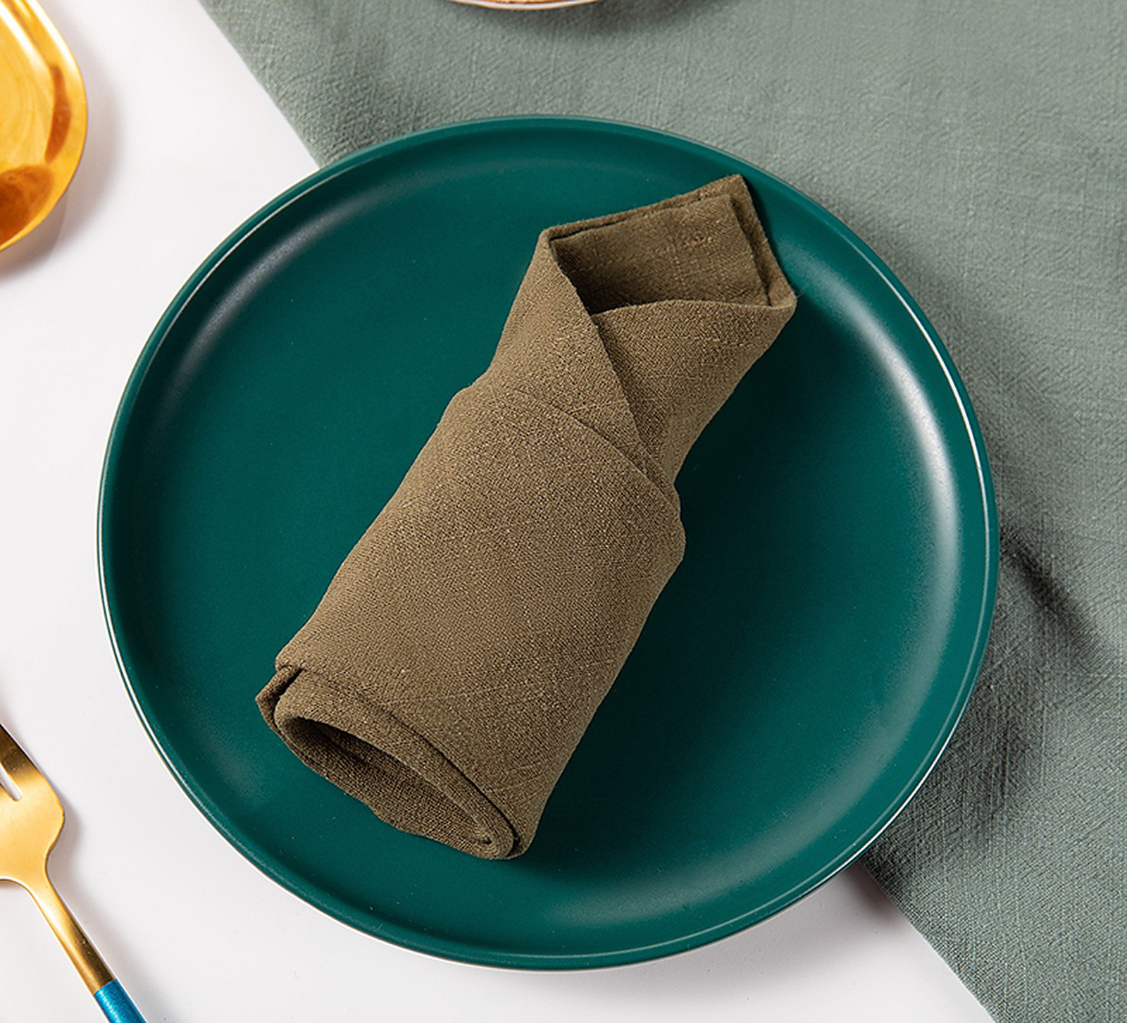 DIY Cloth Dinner Napkins - On Sutton Place