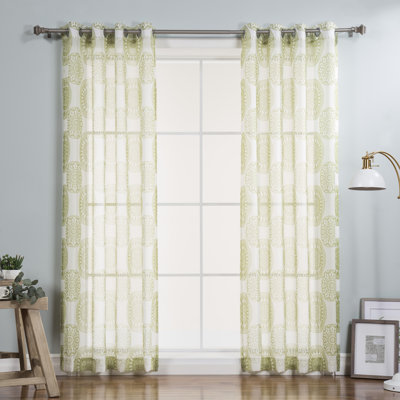 Paire de rideaux transparents avec œillets Ciomara