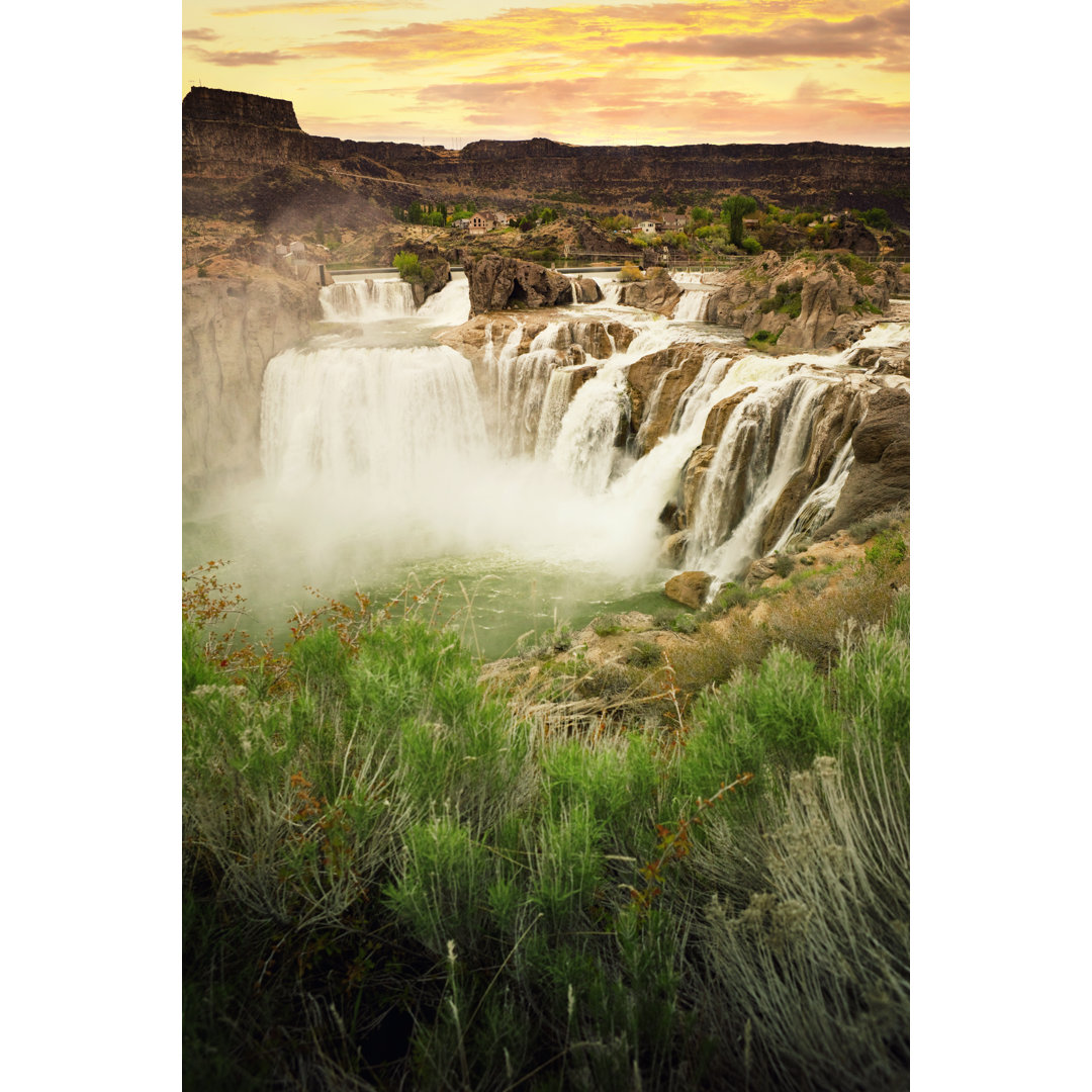 Shoshone Falls At Sunset von Powerofforever - Leinwandbild im Wrapped Design