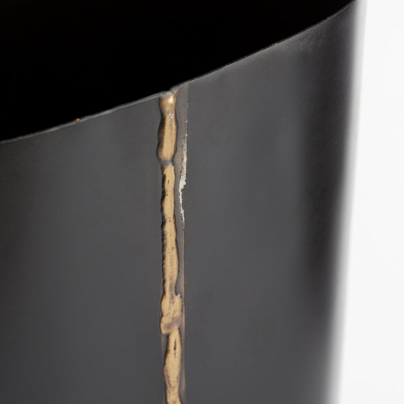 Begonia Handmade Ceramic / Porcelain Table Vase
