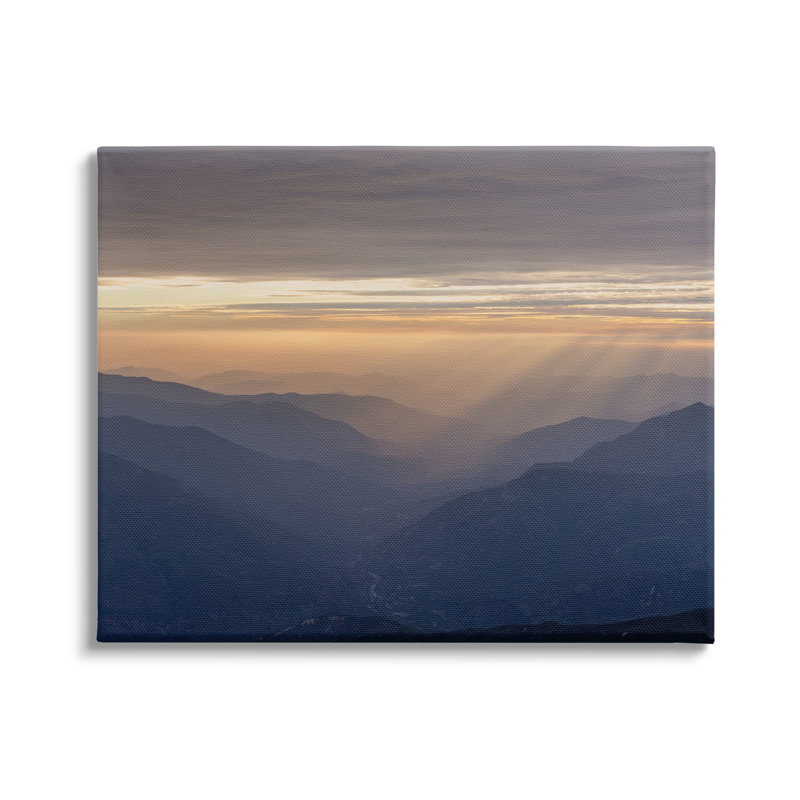 «Sun Rays Through Clouds» par Jeff Poe - reproduction d'art sur toile tendue, 16" H x 20" W x 1.5" D