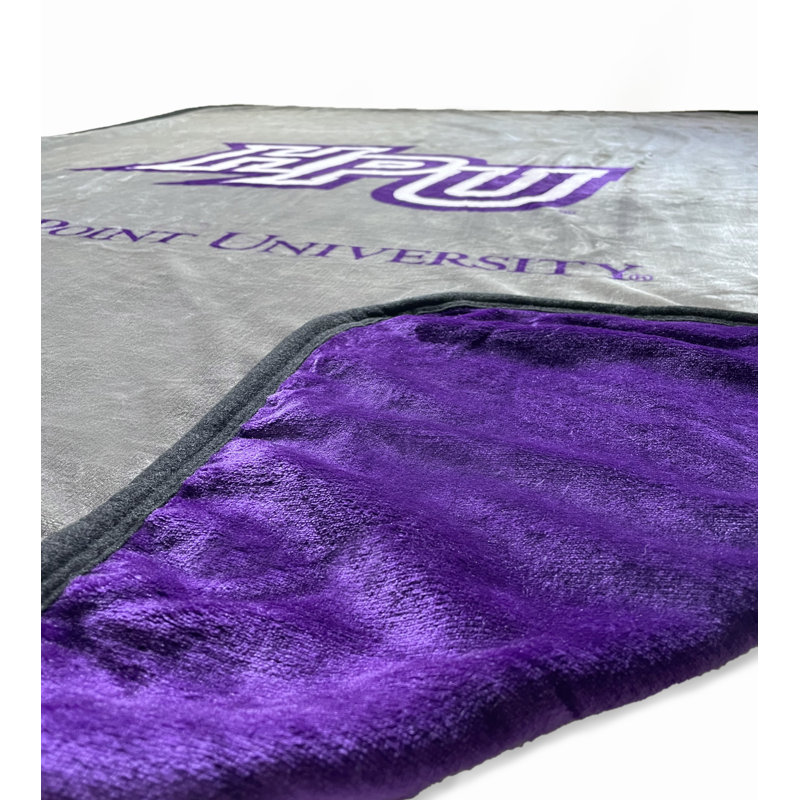 Couverture University XL, Université High Point