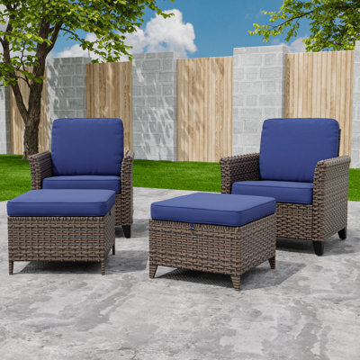 Ensemble de conversation 4 pièces pour fauteuil d'extérieur courbé en osier brun avec coussins et repose-pieds