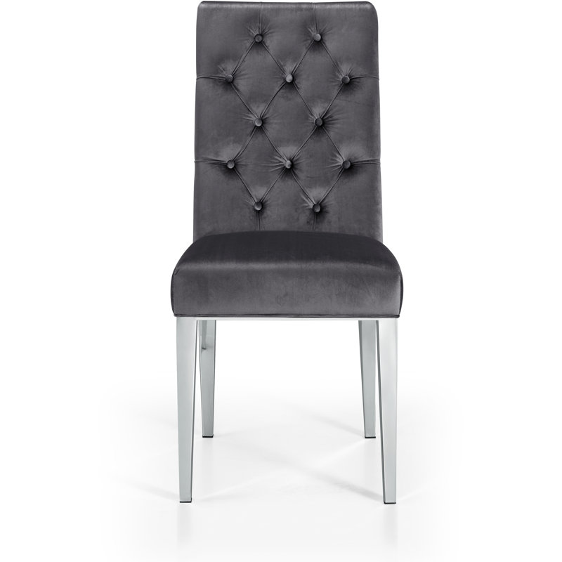 Ensemble repas pour quatre personnes, gris
