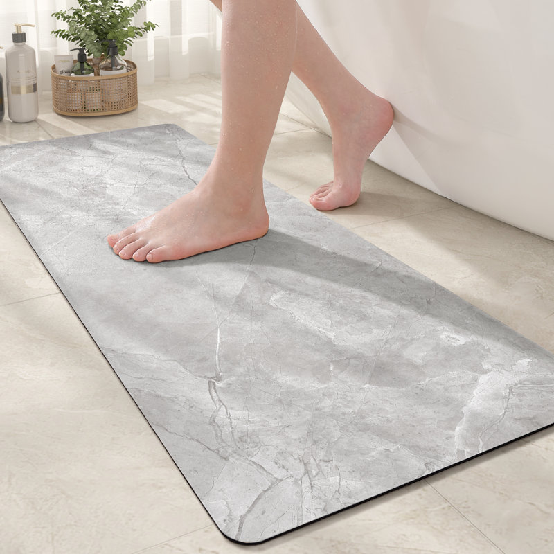 Tapis pour salle de bain, L 17 po x L 43 po, Gris