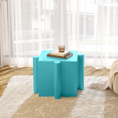 Table de bout durable MGO, élégante table d'appoint intérieure et extérieure avec un design de casse-tête unique pour une utilisation polyvalente