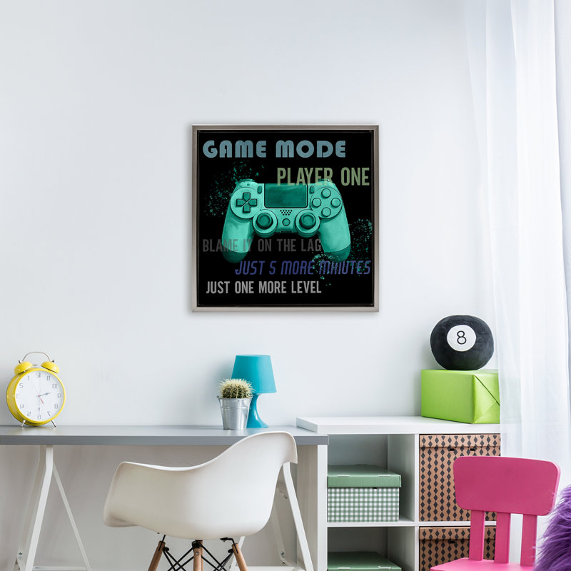 Cadre flottant avec un contrôleur Game Mode, par Kim Allen, H 25 po x l 25 po, Cadre flottant gris lustré