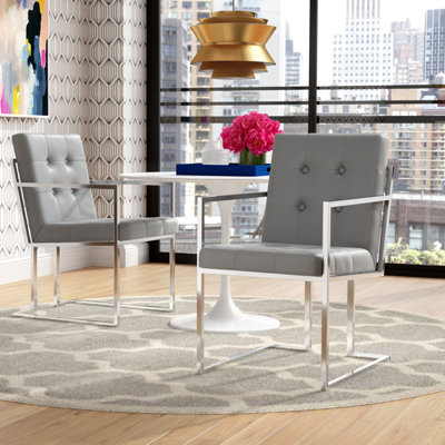 Fauteuil capitonné Vannessa