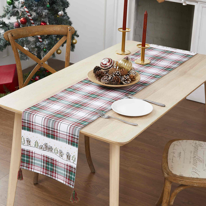 The Holiday Aisle® Holiday Kayelani Runner, 13" W x 90" L