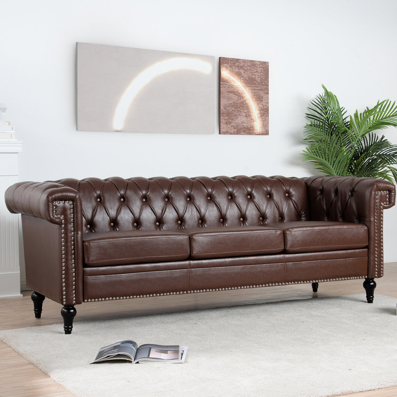 83,54 po de largeur, 3 places, cuir d'unité centrale brun foncé, accoudoirs carrés, coussins amovibles, accoudoirs fabuleux en brun, largeur, intérieur spacieux