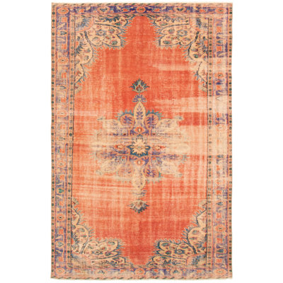 Crocifissa Wool Oriental Indoor Rug