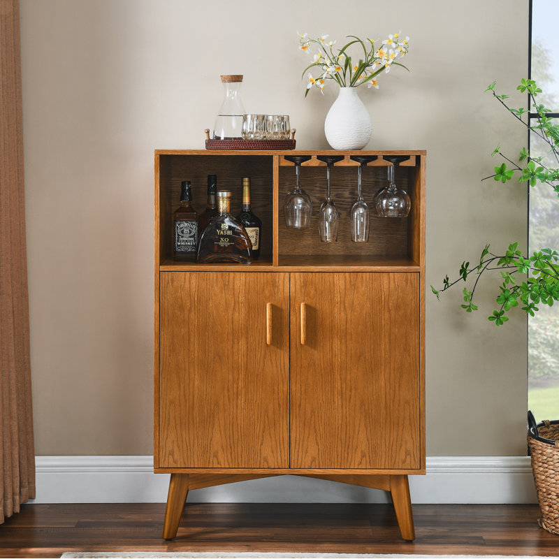 Armoire / porte-bouteilles de vin Parmodh