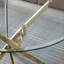 Table basse ronde en verre trempé transparent avec pattes en acier inoxydable doré, durable et facile à assembler pour le salon