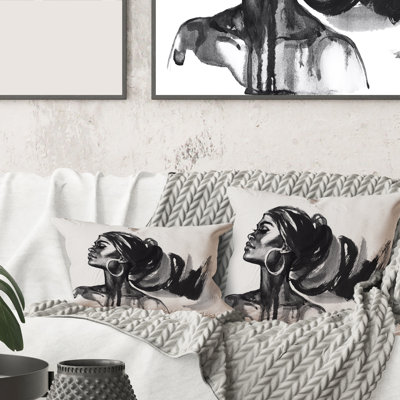 Carré, portrait monochrome d'une femme afro-américaine IV - Coussin décoratif imprimé moderne