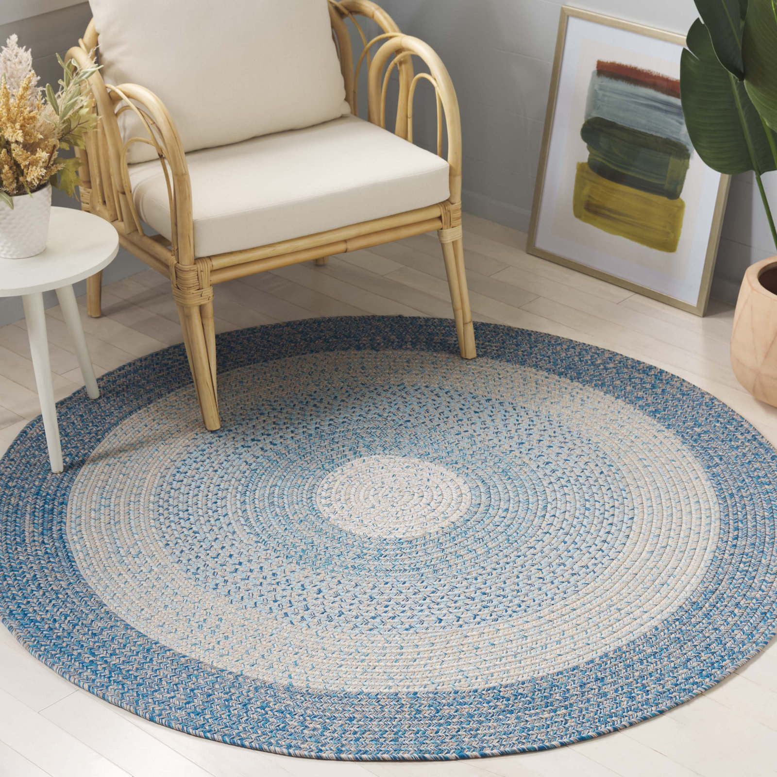 Washable Hand-Woven Chevron Rug, Round 5'