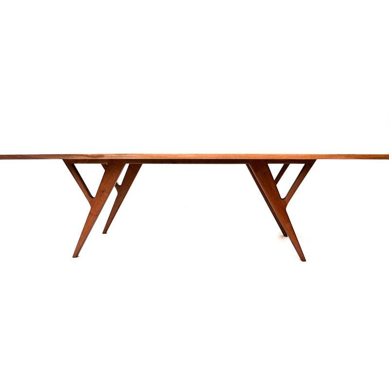 Sedute Solid Wood Dining Table, Wanut